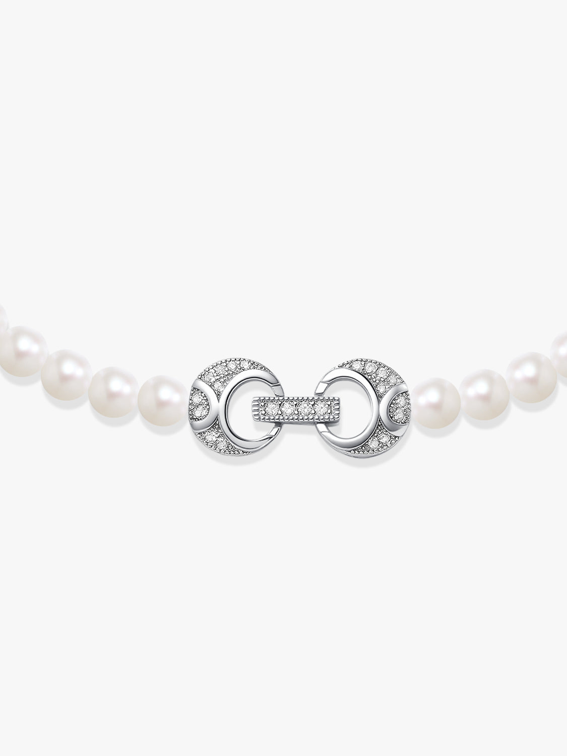 Classic Pearl Necklace