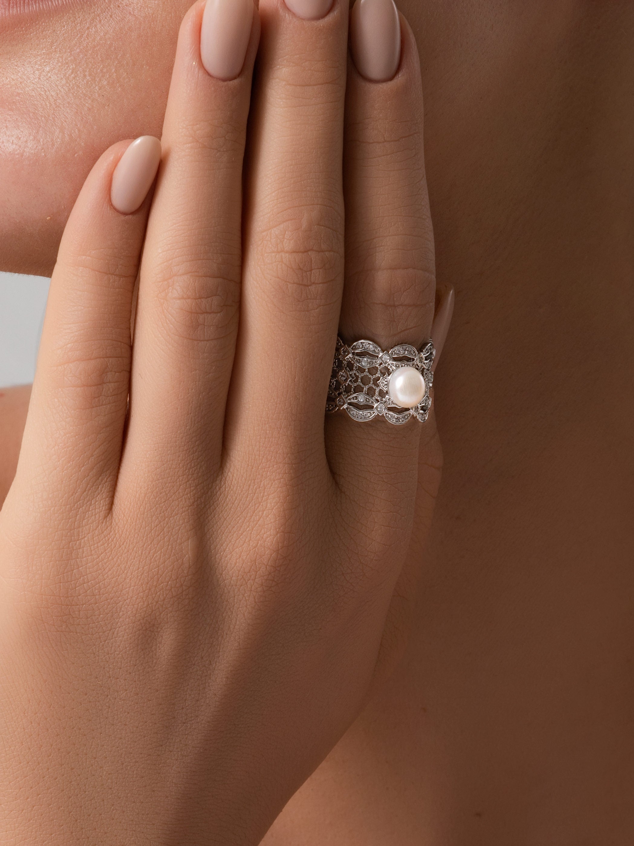 Metal Lace Veil Ring