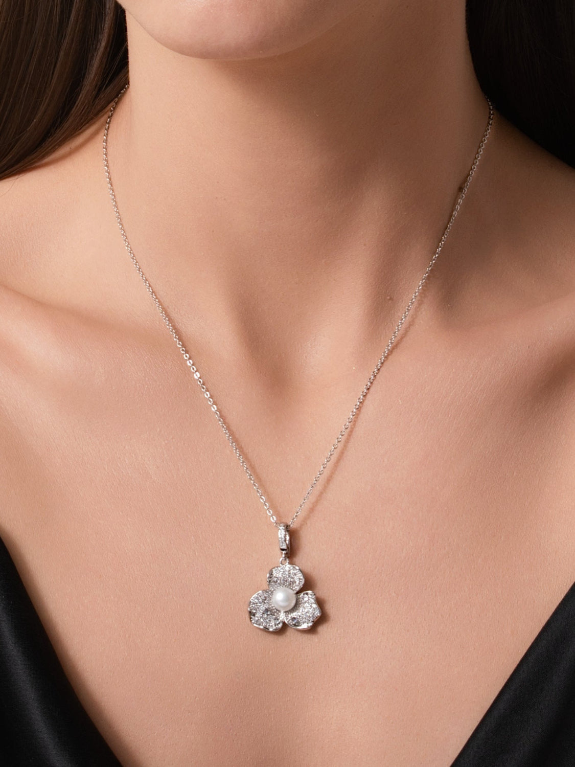 Silver Trillium Pendant Necklace