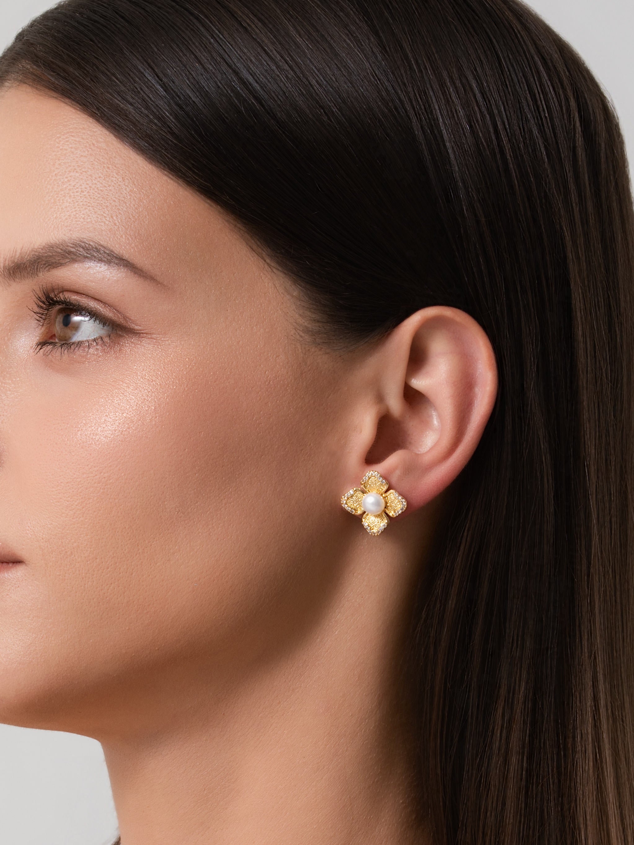 Rosette Studs