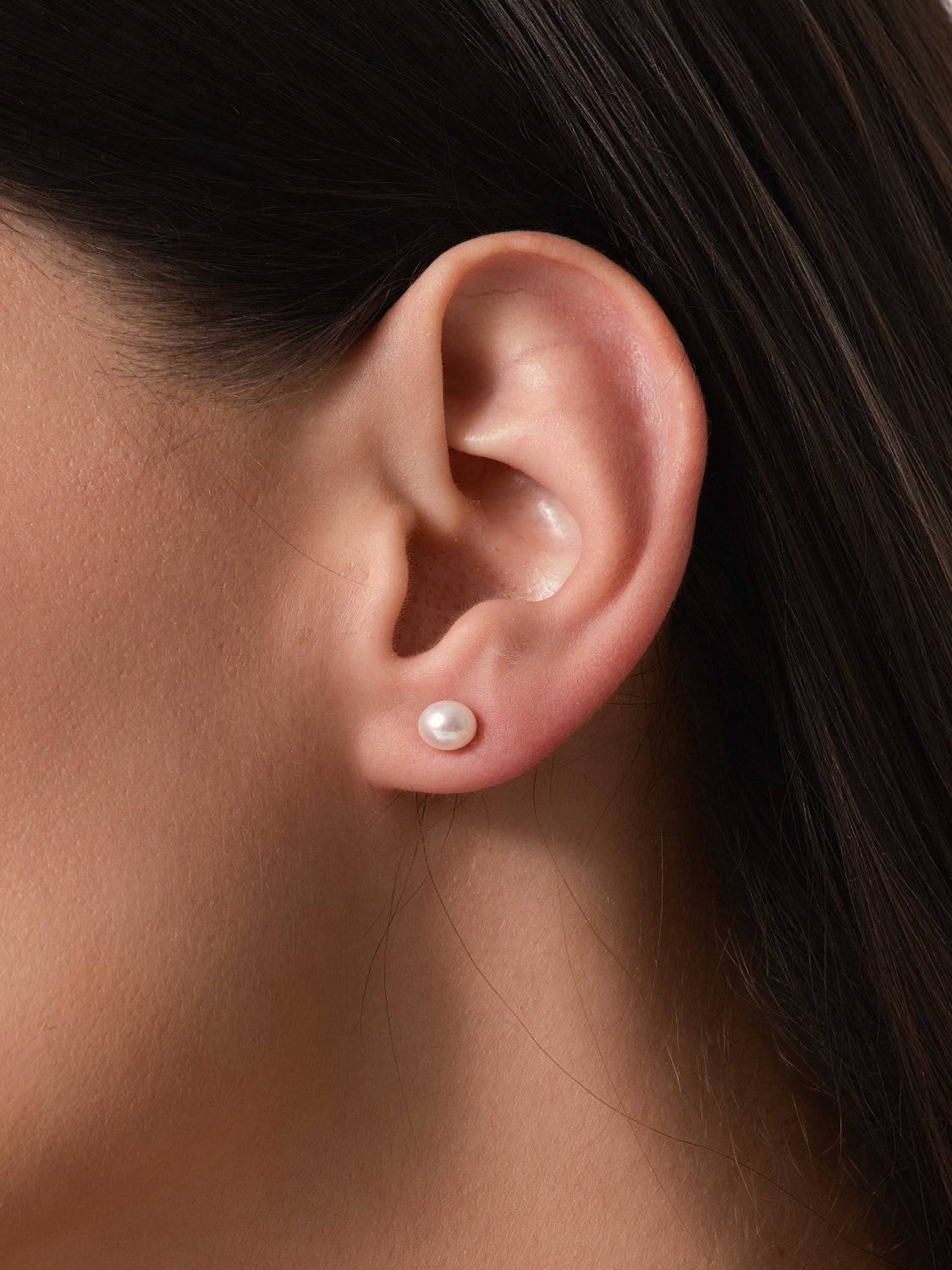 Classic Pearl Studs